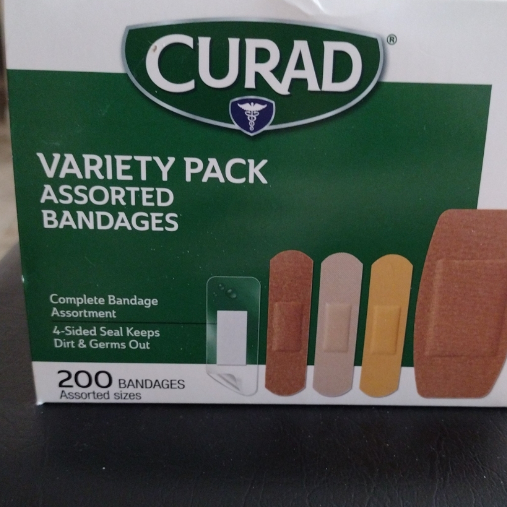 New Curad Variety Pack Assorted Bandages Lot Of 2, Total Of 400 Bandages